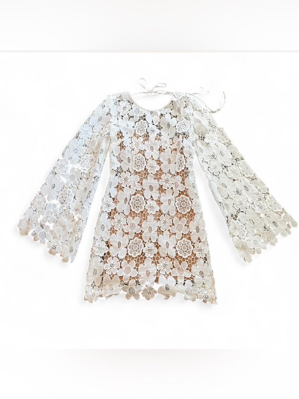 Stunning Ivory Floral Lace Long-bell Sleeve